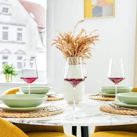 Homefy Come-Together Apartment - Balkon - Aufzug - Free Parking - Smart Tvs Essen Extérieur photo