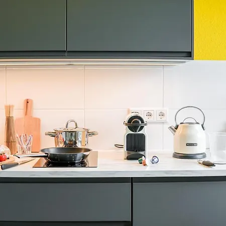 Homefy Come-Together Apartment - Balkon - Aufzug - Free Parking - Smart Tvs Essen Extérieur photo